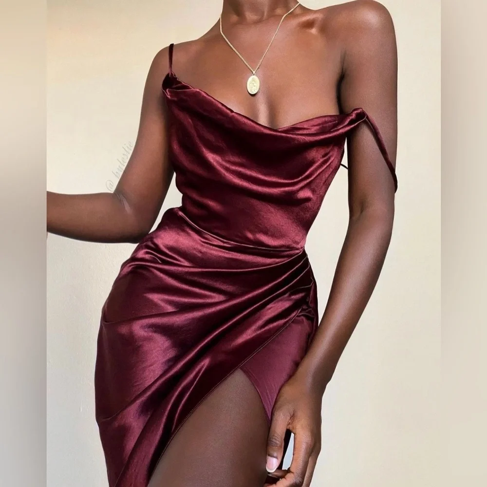 House of CB ‘Reva’ Raisin Satin Gathered Corset Dress Raisin NWOT - Picture 5 of 12